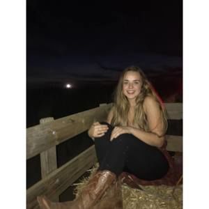 Meet your Posher, Hannah